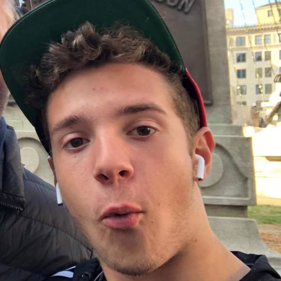 Meet your Posher, Joshua - Picture 1 of 1